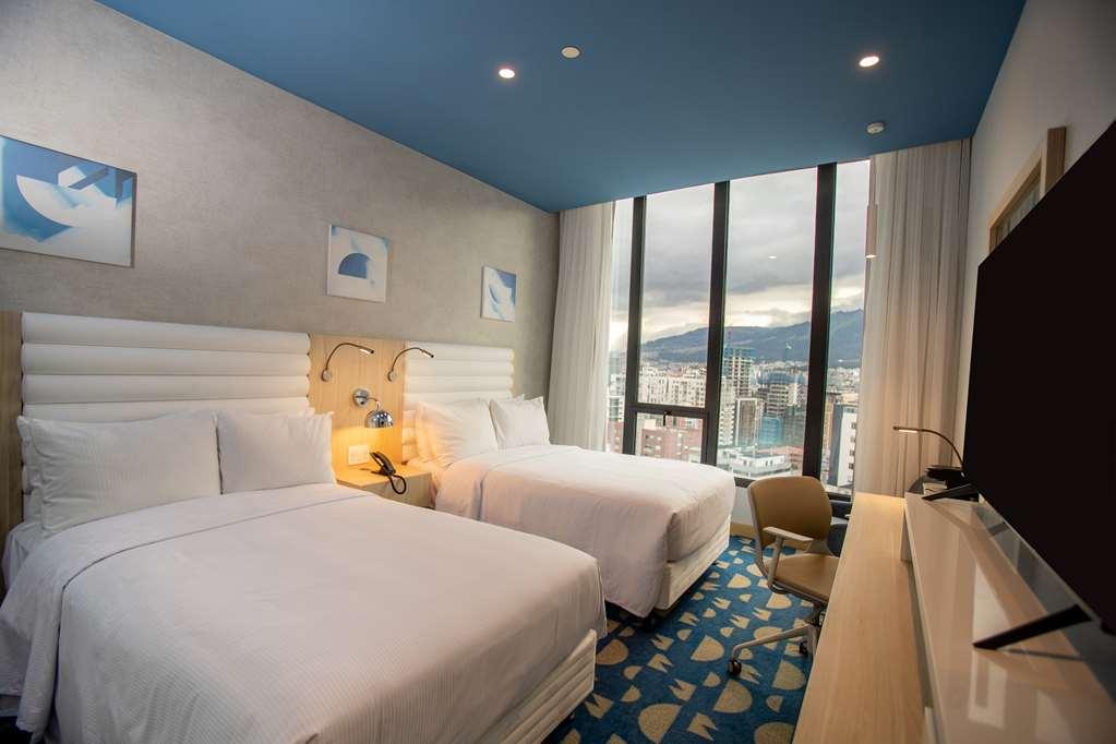 Hampton By Hilton Quito La Carolina Park Hotel Room photo